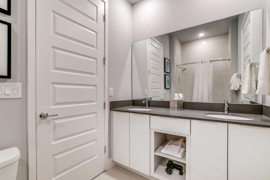 Furnished bathroom inside a Spectrum Resort Orlando vacation home rental.