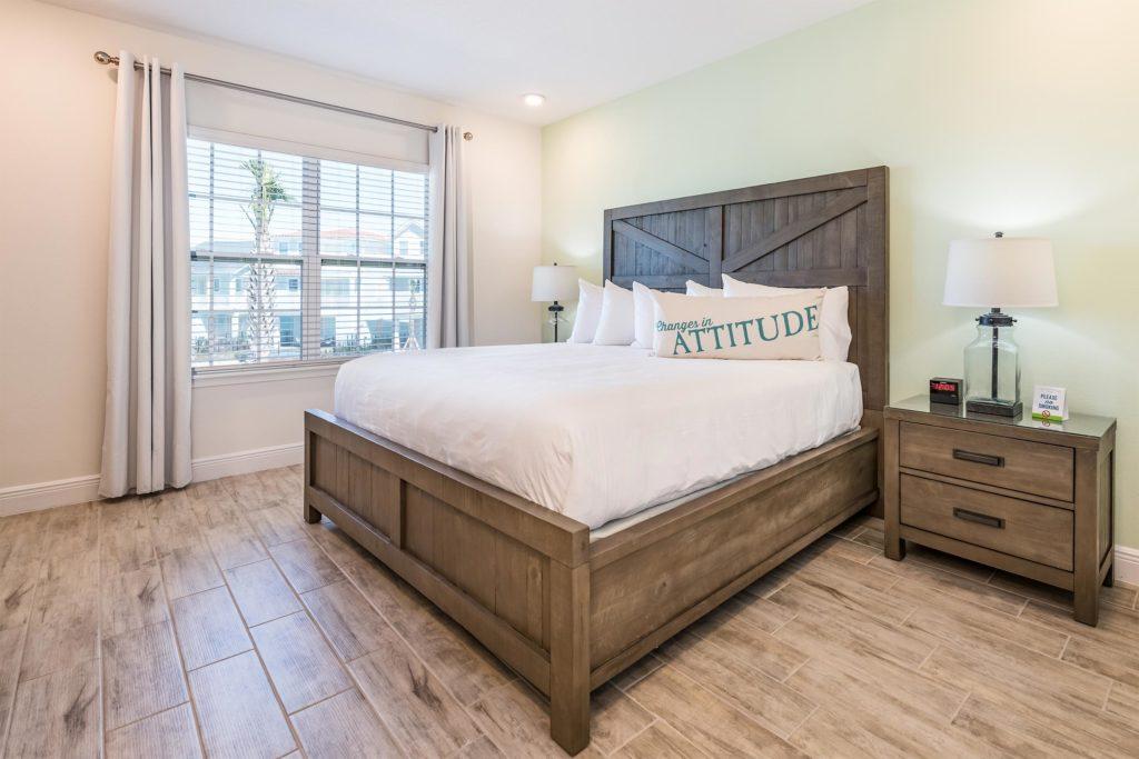 Dormitorio principal de la cabaña privada de Margaritaville Resort Orlando
