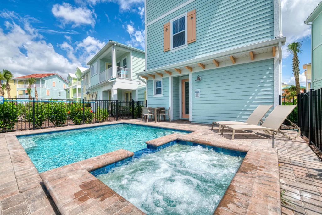 Margaritaville Resort Orlando cabaña privada con piscina y jacuzzi