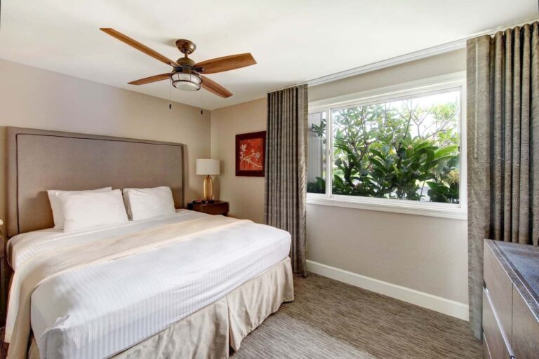 Deluxe bedroom suite at Pono Kai Resort