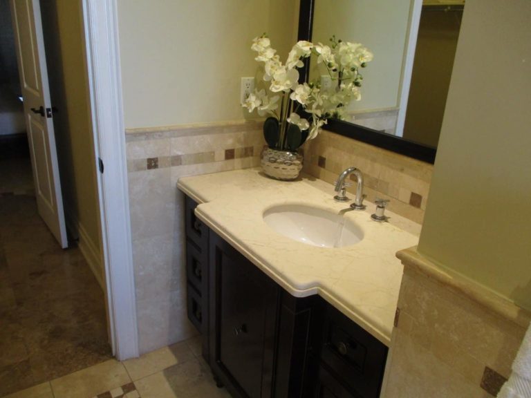 Bathroom sink: Premium 1 Bedroom Suite at The Atrium Resort