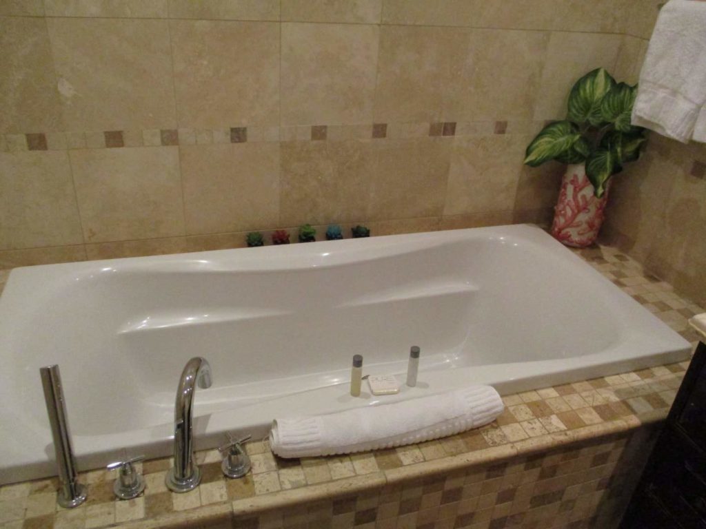 Standalone bathtub: 3 Bedroom Penthouse at The Atrium Resort