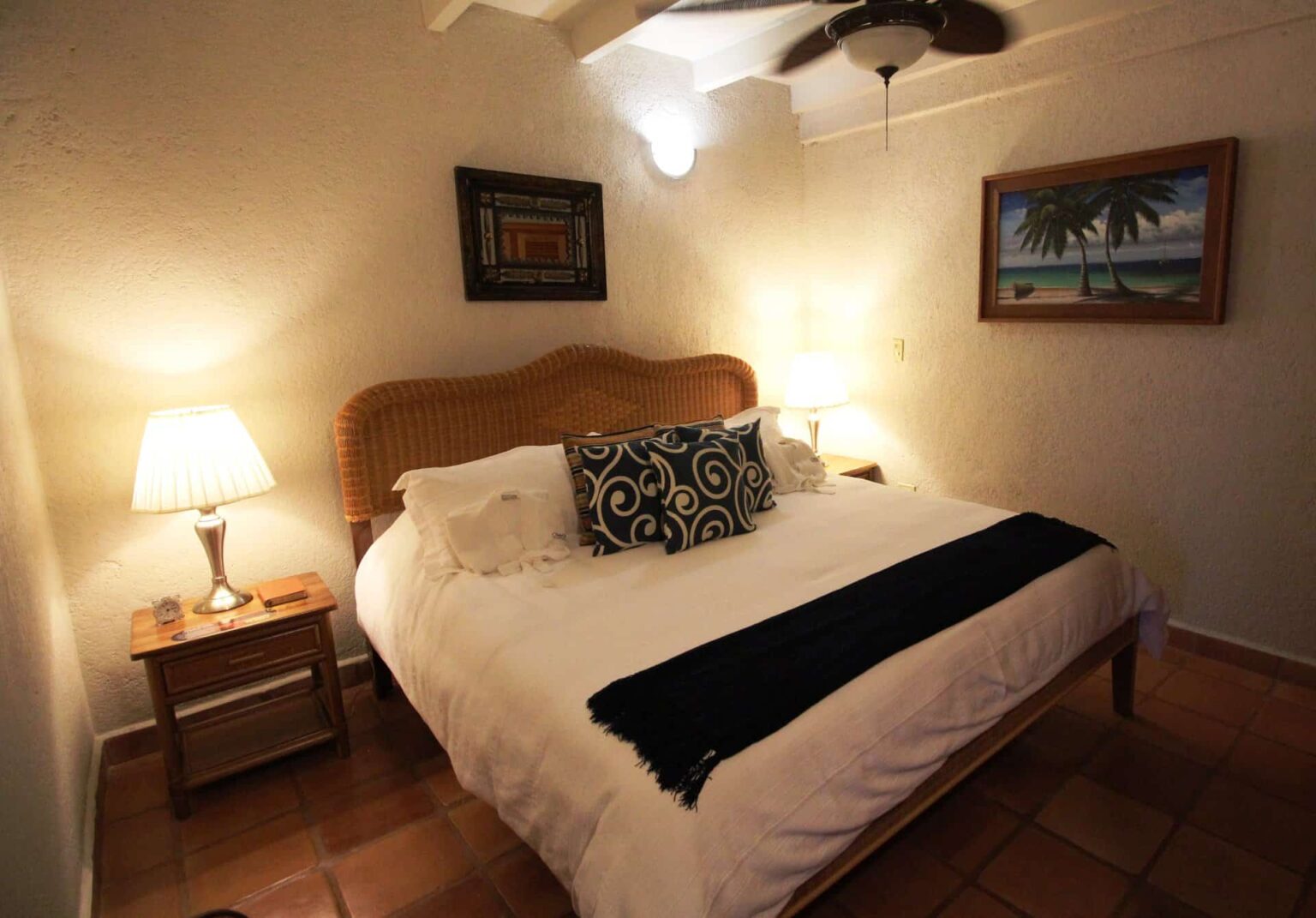 Seafront Villa queen bedroom suite
