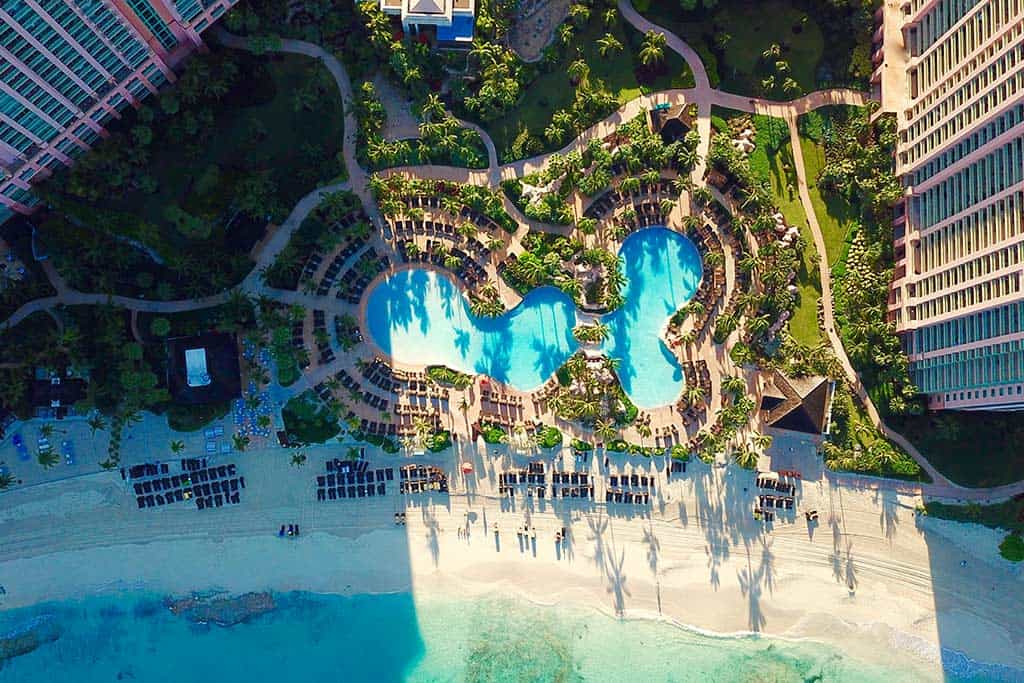 Atlantis Reef cascadas piscina familiar vista aérea