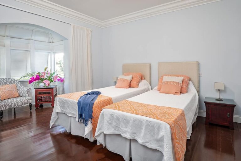 Suite de dormitorio doble con dos camas: Suite Cap Cove de 2 dormitorios