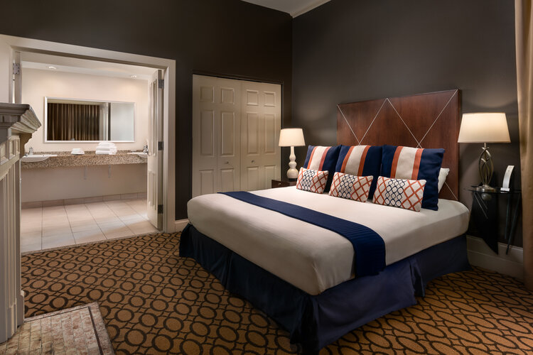 Dormitorio en suite en The Mansion en Delaware Avenue.
