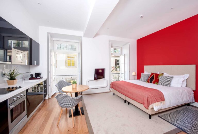 Deluxe Studio with double bed and open-space kitchenette bed and
