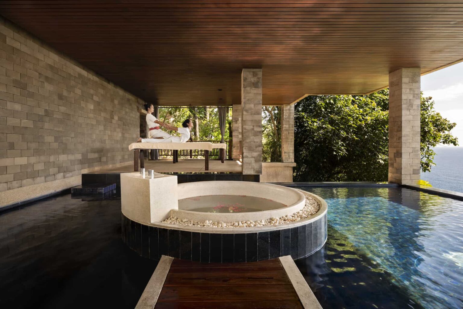 Spa Pool Suite with ocean view pool and marble sunken bathtub