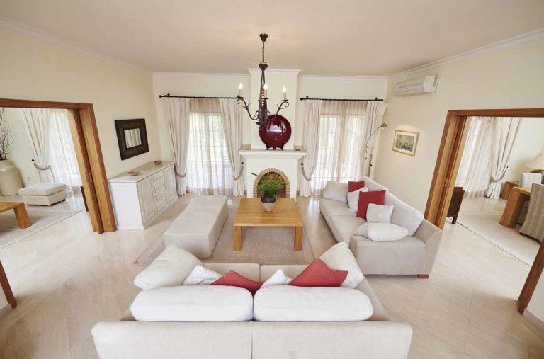 Living room area of a luxury villa at Martinhal Quinta