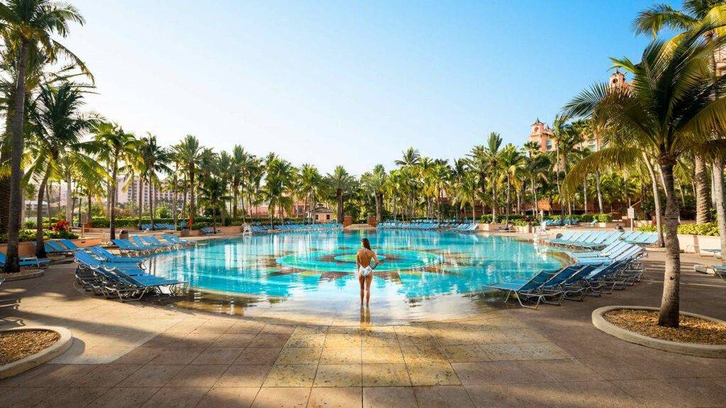 Vista de la piscina Royal Baths en Atlantis Paradise Island Bahamas