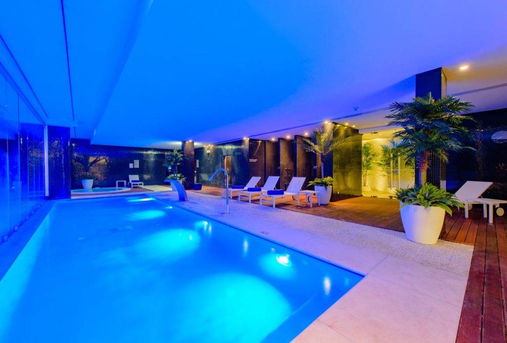 Finisterra spa pool at Martinhal Cascais at night