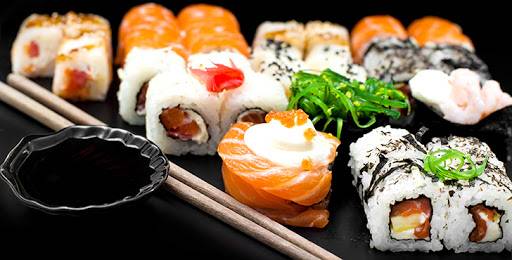 Sushi at Salgados Dunas Suites’ Raw Food Bar.
