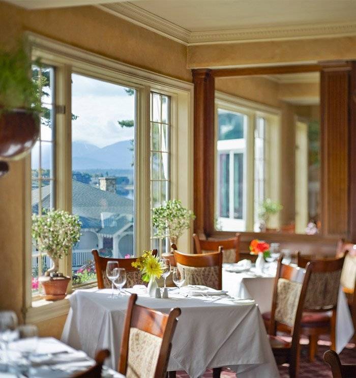 The View Restaurant at Mirror Lake Inn