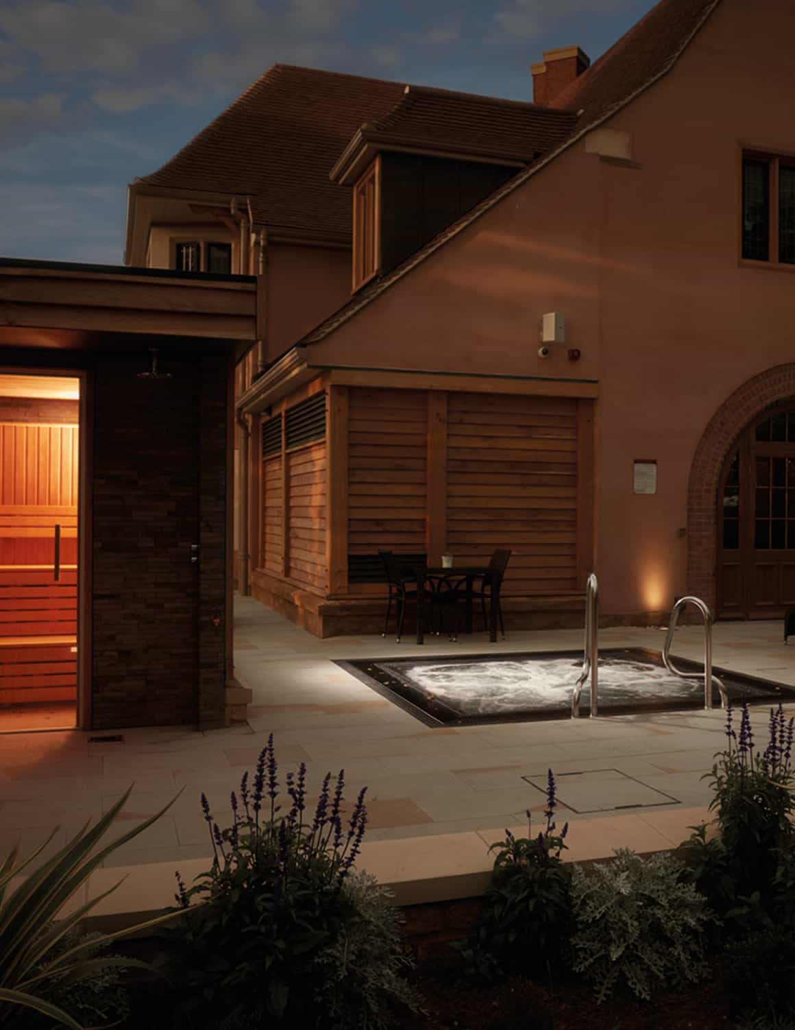 Mallory Court Hotel & Spa outdoor jacuzzi at night