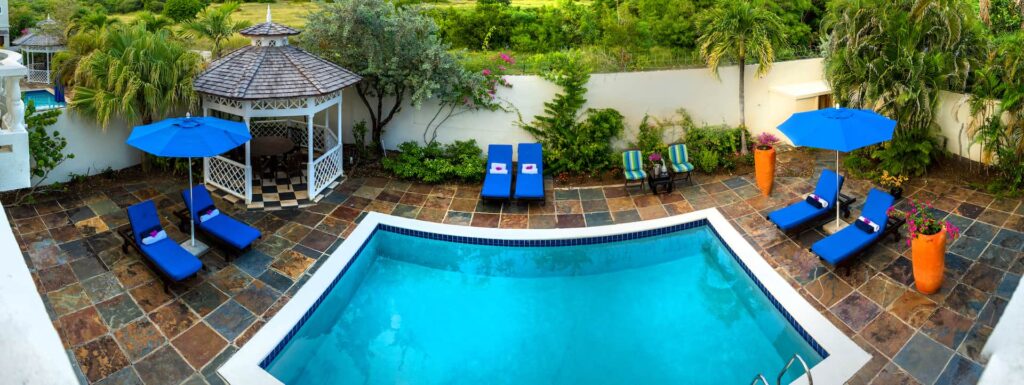 Cap Cove Resort vista panorámica de una piscina privada de villa y glorieta cubierta