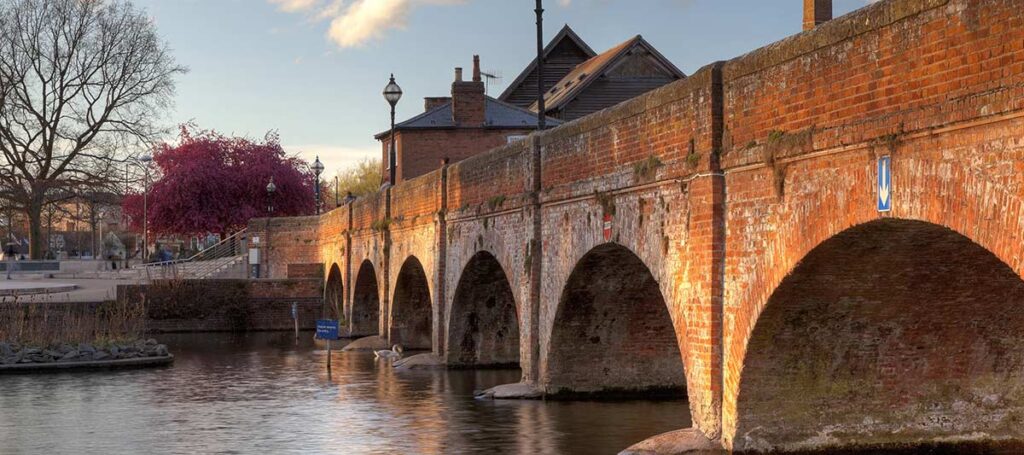 Puente de ladrillos en Stratford-upon-Avon