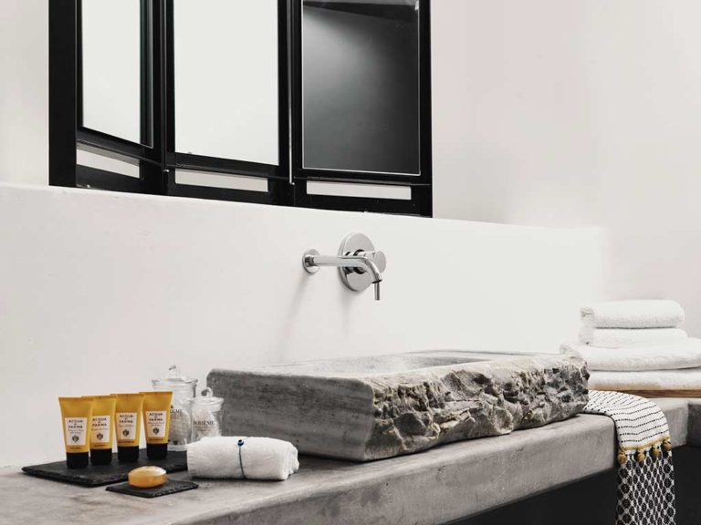 Boheme Mykonos - Bohemian Suite bathroom vanity