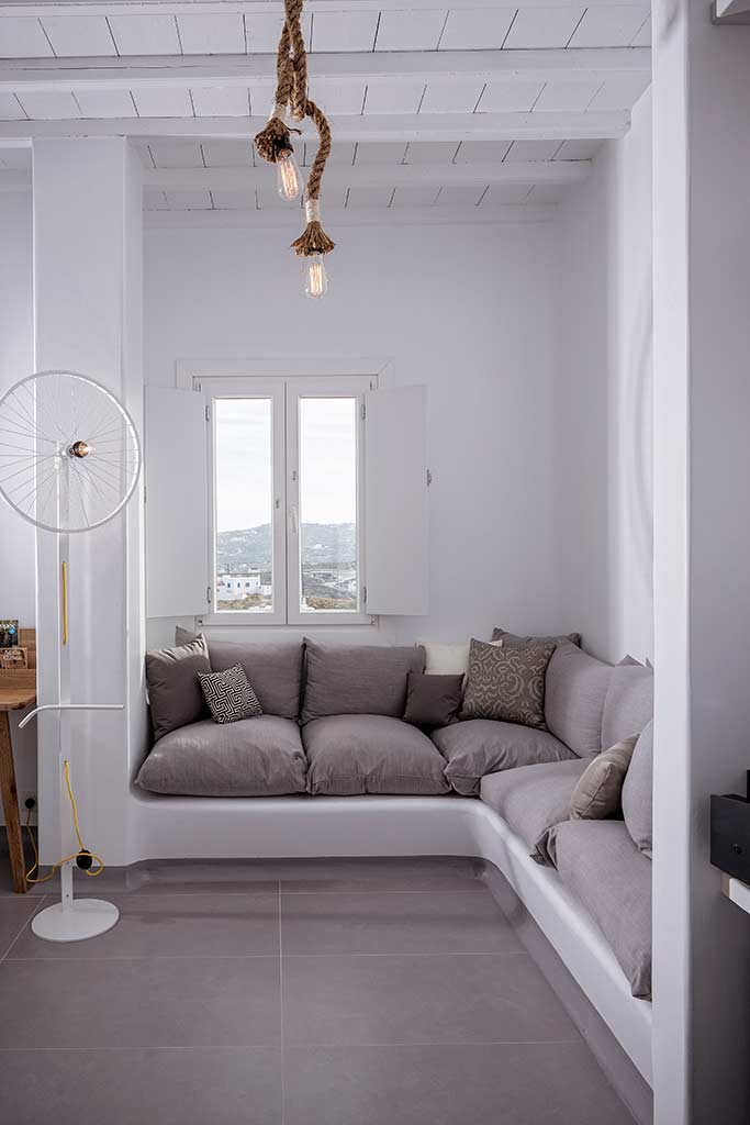 Boheme Mykonos - Bohemian Suite cozy sitting area