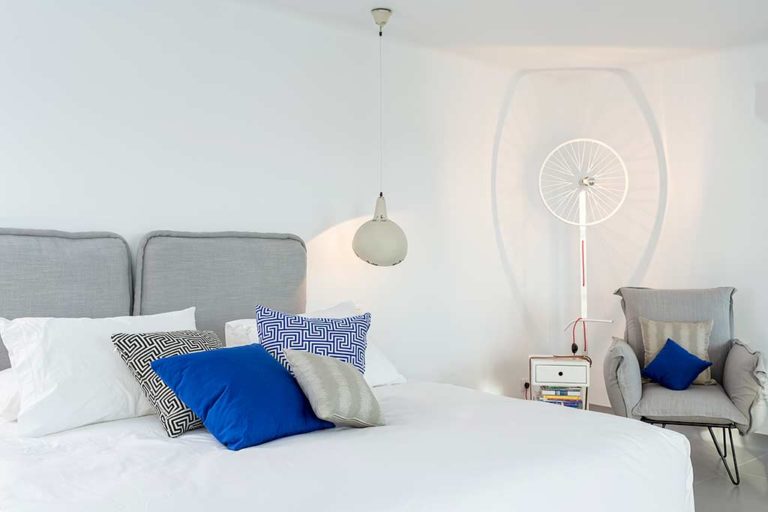 Boheme Mykonos - Honeymoon Suite bed and sitting area