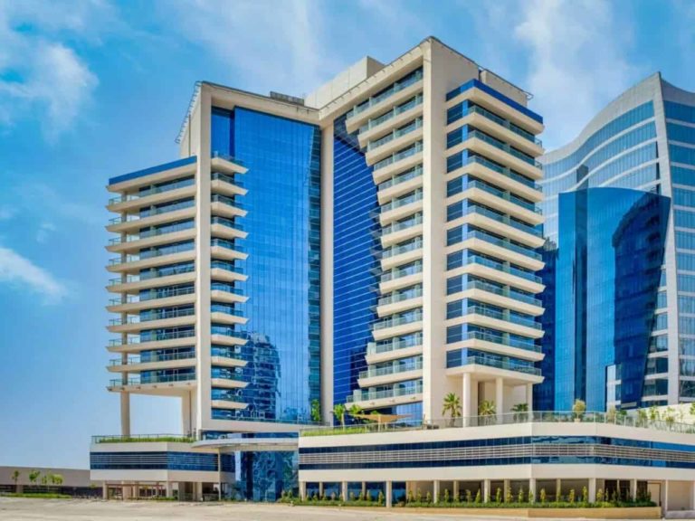 फर्स्ट कलेक्शन बिजनेस बे दुबई होटल बाहरी
