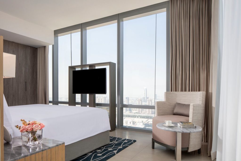 Horizon Suite mit Blick auf Dubai im The First Collection at JVC