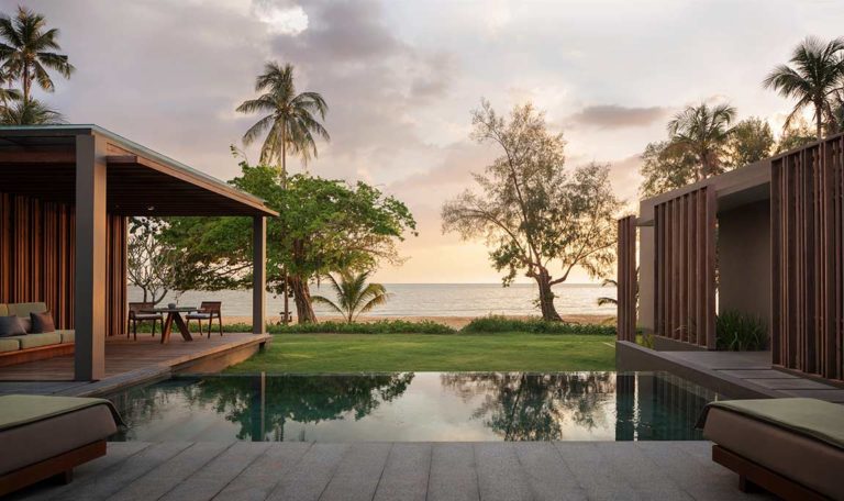 Koh Russey Villas & Resort Villa de 2 dormitorios frente al mar con piscina privada al atardecer
