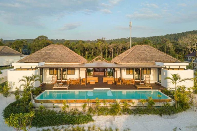 Exterior of the private Two Bedroom Villa with covered terrace at the Royal Sands Koh Rong