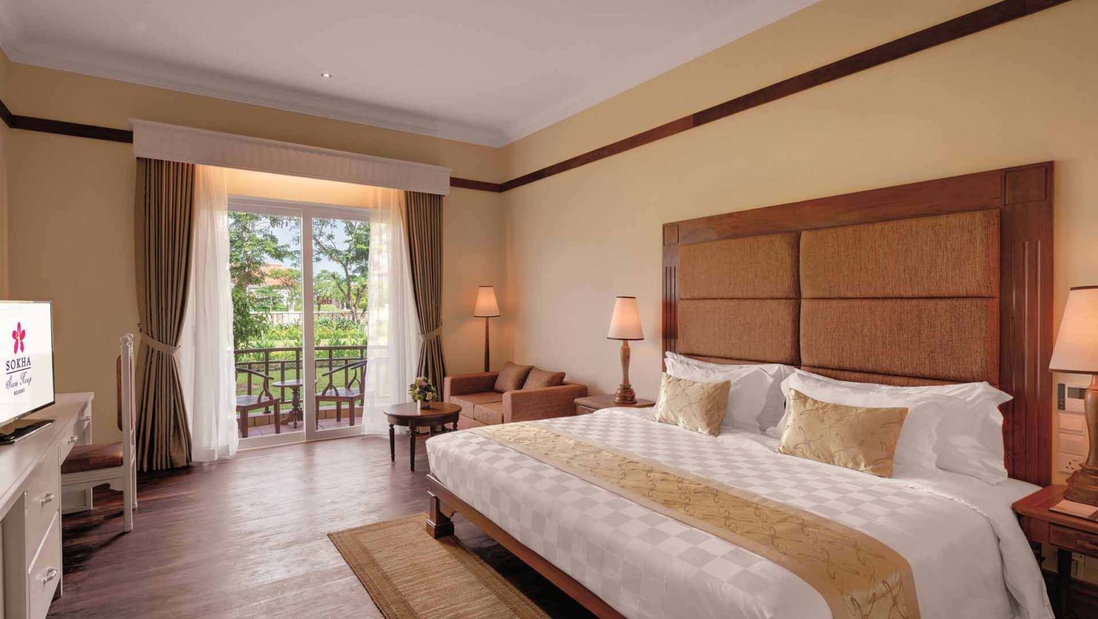 Deluxe king bed room with garden view at the Sokha Siem Reap Resort
