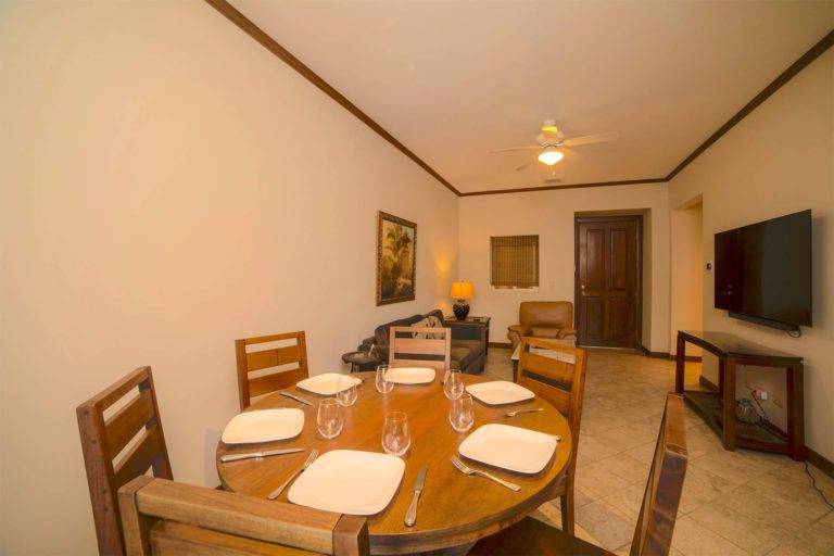 Dos dormitorios de lujo: sala de estar y comedor abiertos | Residencias Veranda, Los Sueños Resort & Marina