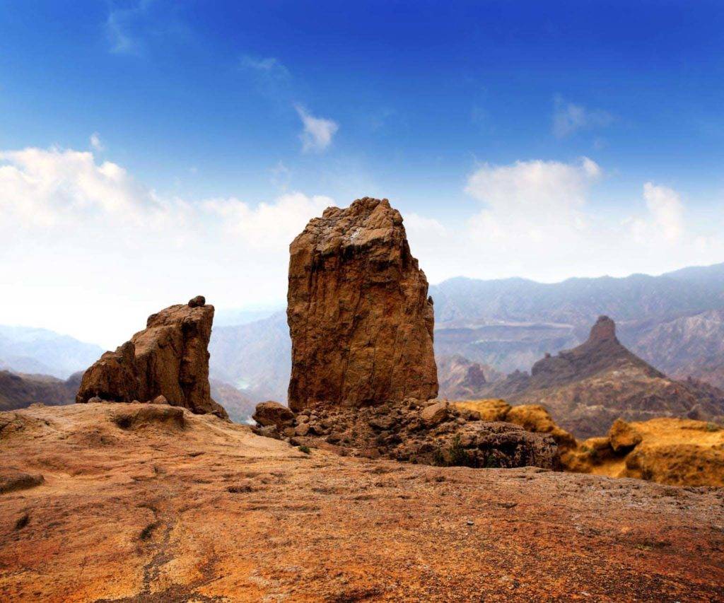 Paisaje natural de rocas rojas de Gran Canaria