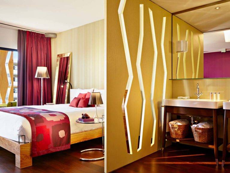 Junior Suite: habitación moderna de estilo bohemio con cama King y baño privado | Bohemia Suites & Spa