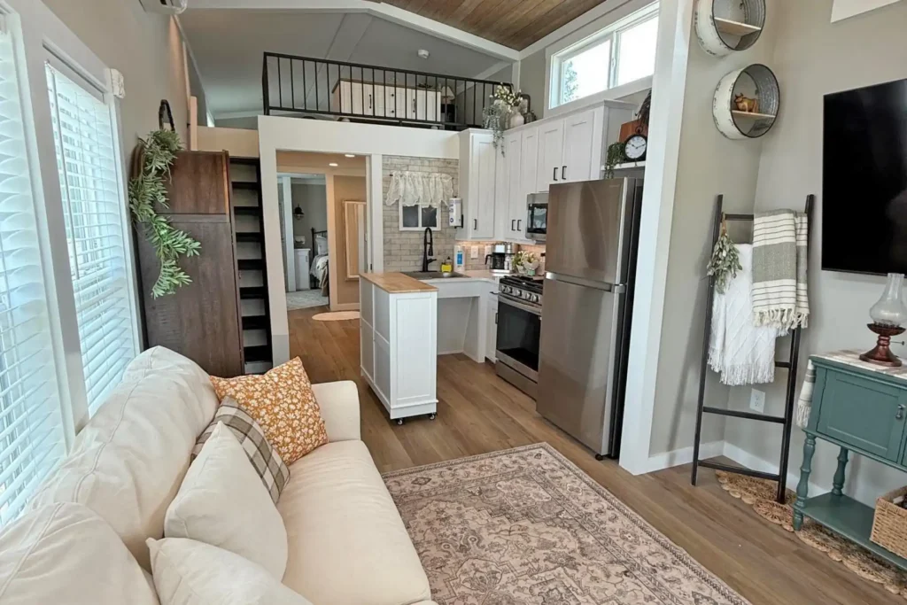 Island Oaks ADA 1 Bed/1 Bath Cabin w/ Loft - Pet Friendly, Sleeps 4