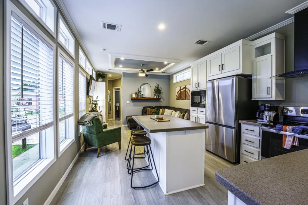 Island Oaks 1 Bed/1 Bath Cabin - Pet Friendly, Sleeps 4