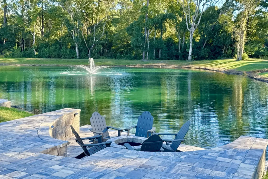 Luxury lakeside pet-friendly RV site at Island Oaks